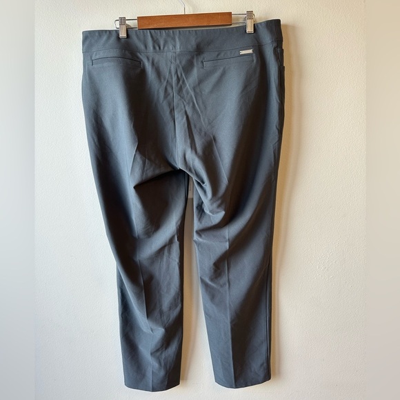 NWT Men's Adidas’s Pull On Golf Pants - Picture 4 of 4